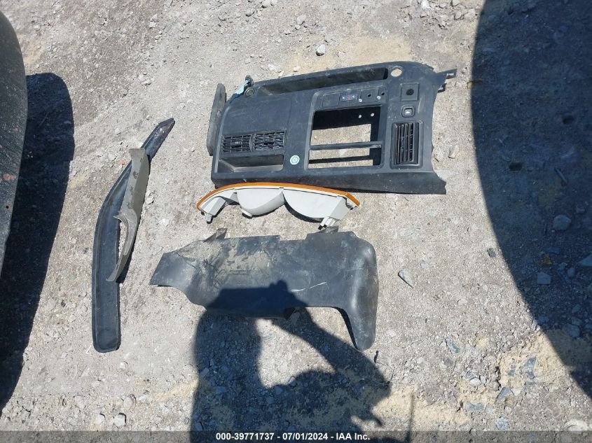 2004 Chevrolet Express VIN: 1GCFG15T941179329 Lot: 39771737