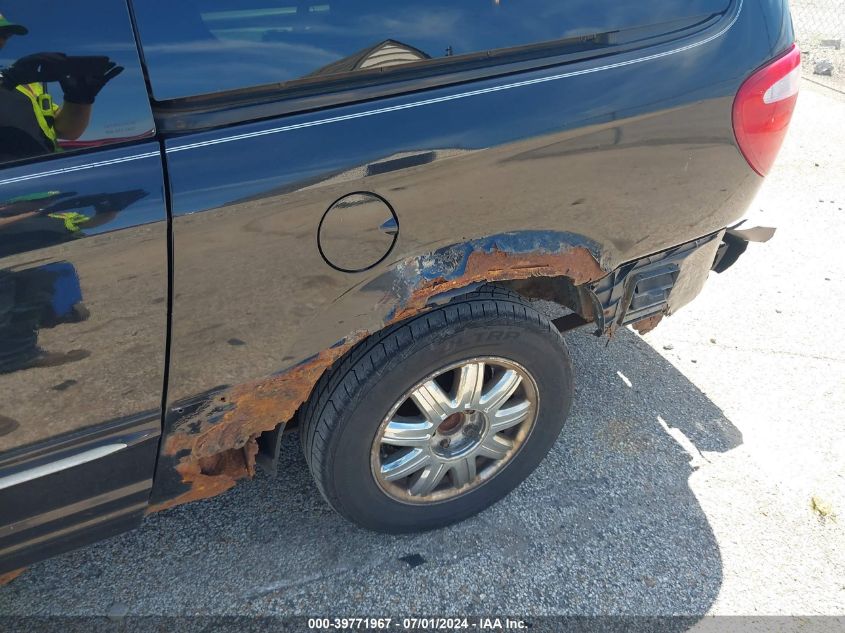 2004 Chrysler Town & Country Limited VIN: 2C8GP64L44R575942 Lot: 39771967