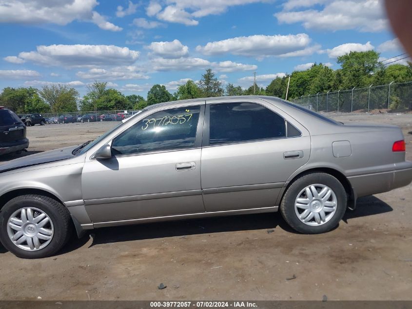 2000 Toyota Camry Le VIN: 4T1BG22K4YU670455 Lot: 39772057