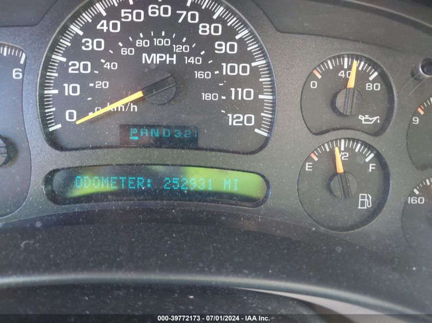 2005 Chevrolet Suburban 1500 Ls VIN: 3GNEC16Z75G252718 Lot: 39772173