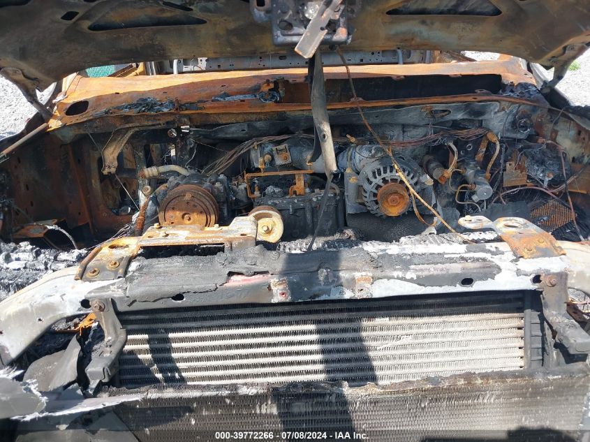 2001 Ford F-450 Xl/Xlt VIN: 1FDXF46F01ED62846 Lot: 39772266