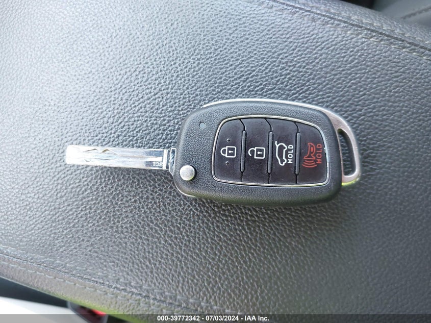 2018 HYUNDAI TUCSON SE - KM8J2CA47JU835116