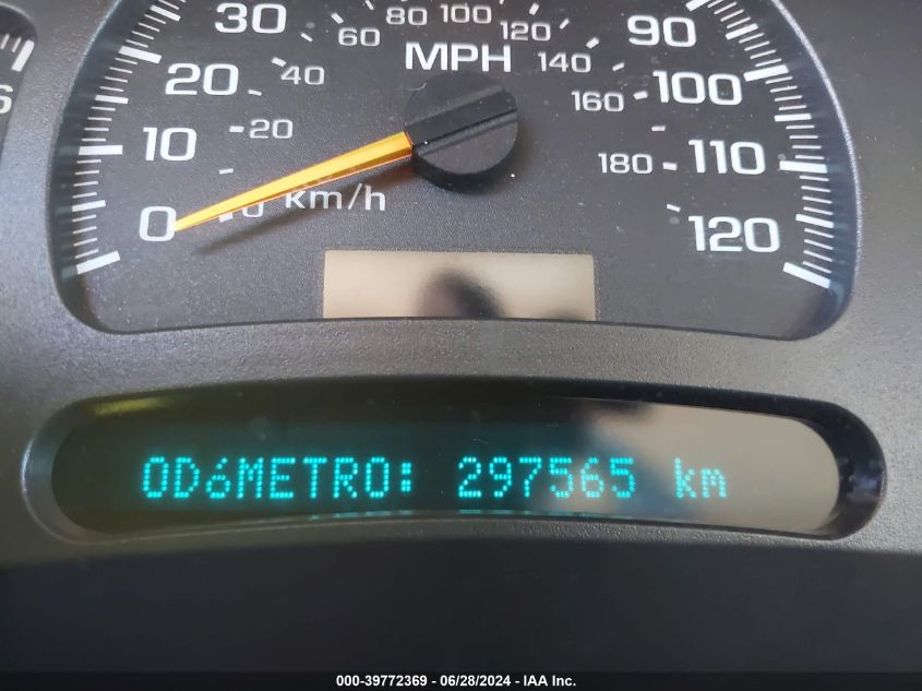 2003 Chevrolet Tahoe Lt VIN: 1GNEK13T03J104277 Lot: 39772369