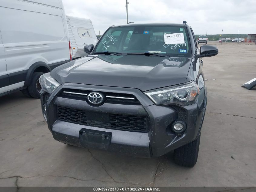 2021 Toyota 4Runner Sr5/Sr5 Premium/Venture/T VIN: JTEMU5JR4M5880933 Lot: 39772370