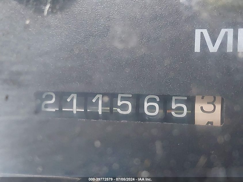 1999 Chevrolet Suburban 1500 Lt VIN: 3GNFK16R4XG115682 Lot: 39772579