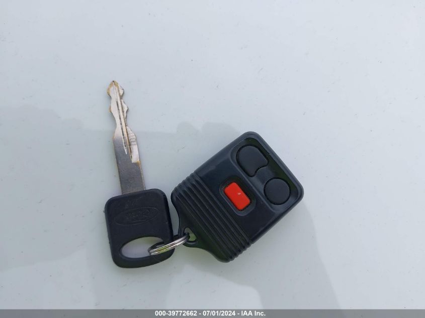 2003 Ford F-350 Lariat/Xl/Xlt VIN: 1FTSW31S23EB70330 Lot: 39772662