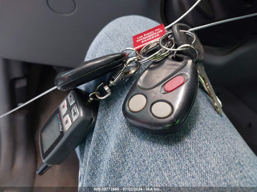 2008 GMC Envoy VIN: 1GKDT13S282112573 Lot: 39772665