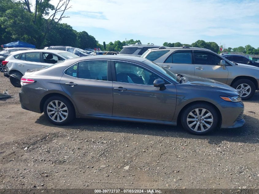 2018 Toyota Camry Le VIN: 4T1B11HK5JU676256 Lot: 39772737