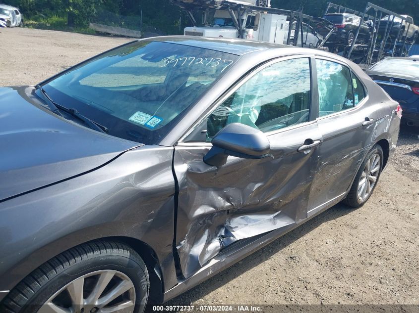 2018 TOYOTA CAMRY VIN: 4T1B11HK5JU676256