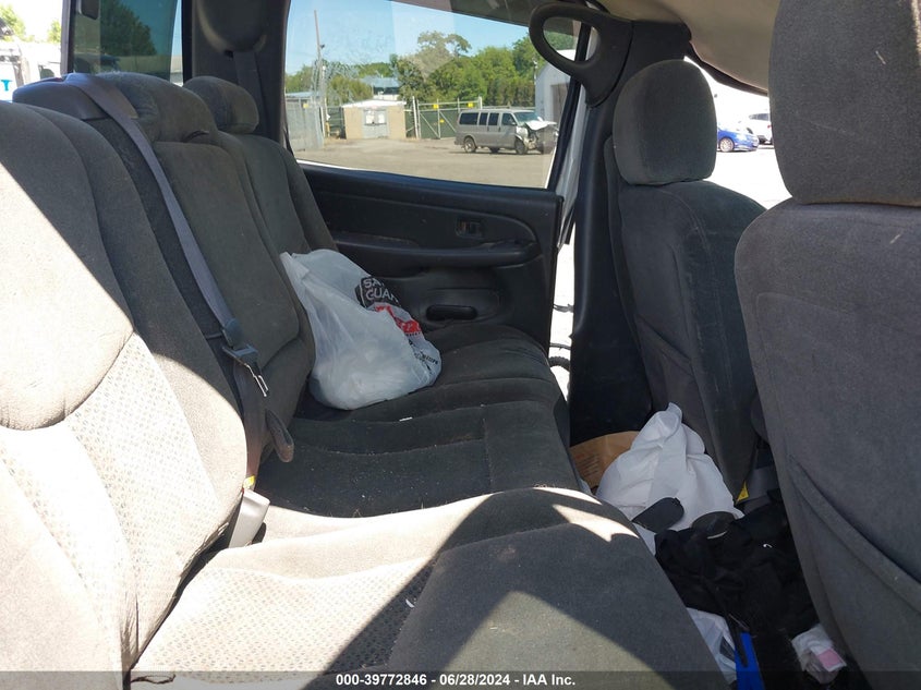 2004 Chevrolet Silverado 3500 Ls VIN: 1GCHK33U04F210985 Lot: 39772846