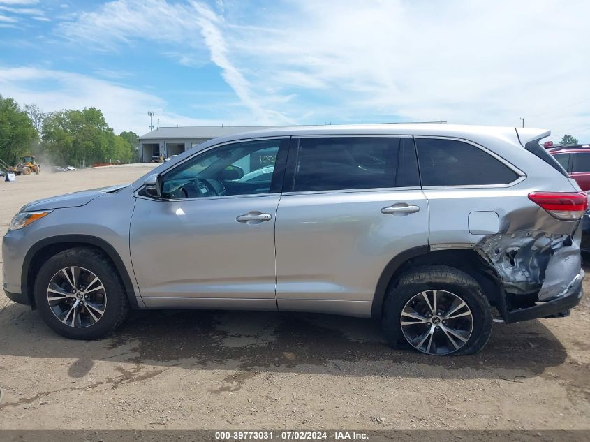 2018 Toyota Highlander Le VIN: 5TDZARFH2JS041637 Lot: 39773031