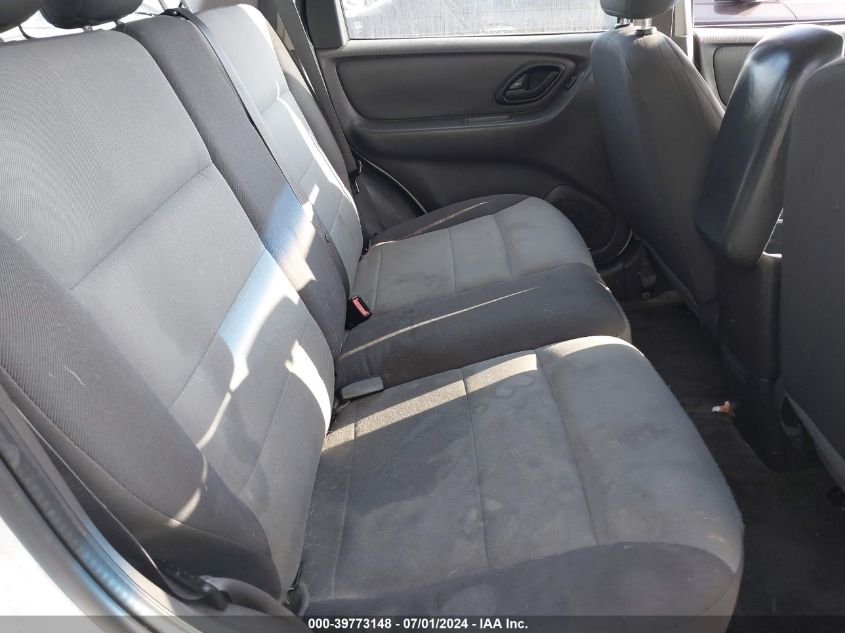 2005 Ford Escape Xls VIN: 1FMYU02Z05KD85831 Lot: 39773148