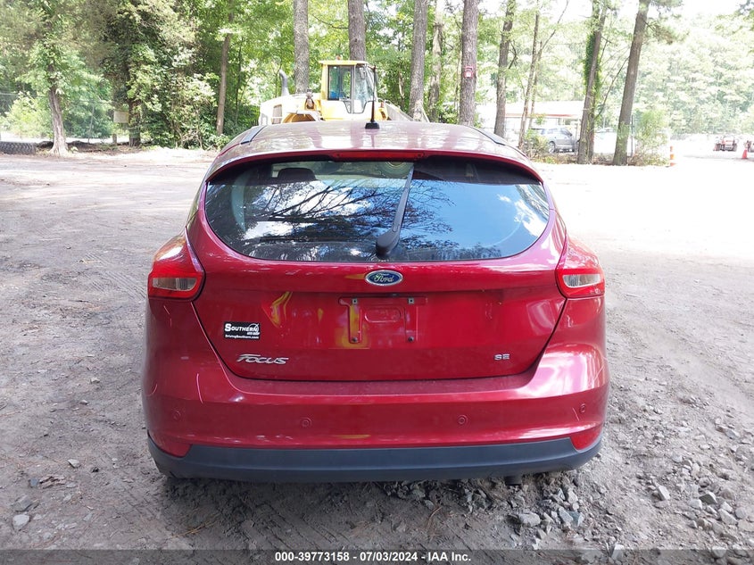 2016 Ford Focus Se VIN: 1FADP3K22GL310727 Lot: 39773158