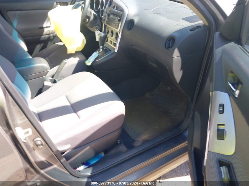 2006 Toyota Corolla Matrix Xr VIN: 2T1KR32E66C568132 Lot: 39773178