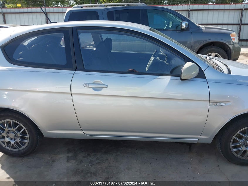 2011 Hyundai Accent Gs VIN: KMHCM3AC1BU207208 Lot: 39773197