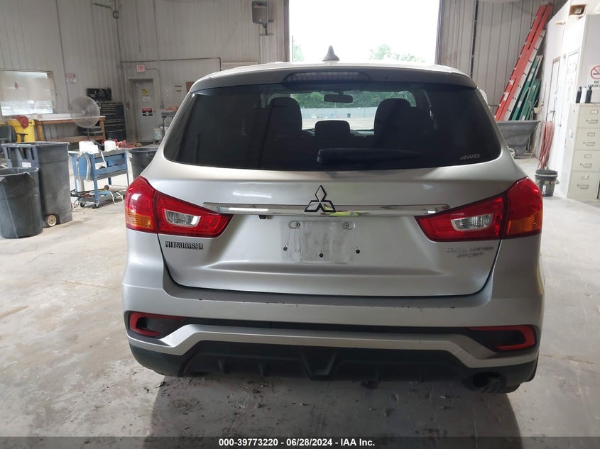 2018 Mitsubishi Outlander Sport 2.0 Es VIN: JA4AR3AU5JZ030275 Lot: 39773220