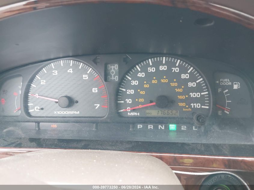 2000 Toyota 4Runner Limited V6 VIN: JT3HN87R5Y9033921 Lot: 39773250