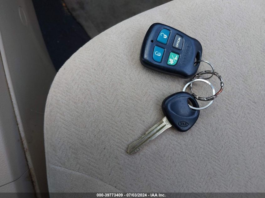 2009 Kia Optima Lx VIN: KNAGE228695335789 Lot: 39773409