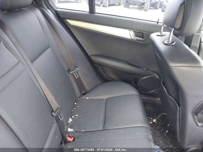 2010 Mercedes-Benz C-Class C 300 Sport/Luxury 4Matic VIN: WDDGF8BB9AR121820 Lot: 39773459