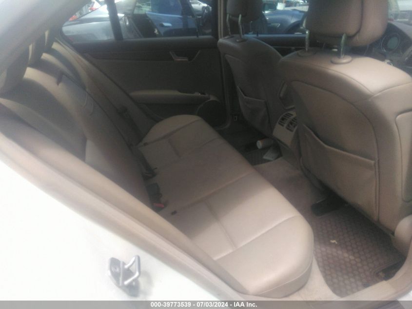 2009 Mercedes-Benz C 300 Luxury 4Matic/Sport 4Matic VIN: WDDGF81X79F232098 Lot: 39773539