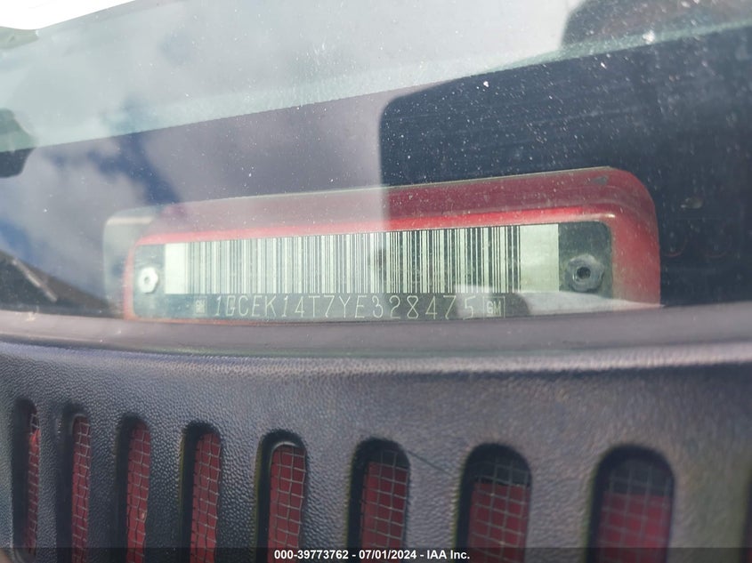 2000 Chevrolet Silverado 1500 Ls VIN: 1GCEK14T7YE328475 Lot: 39773762