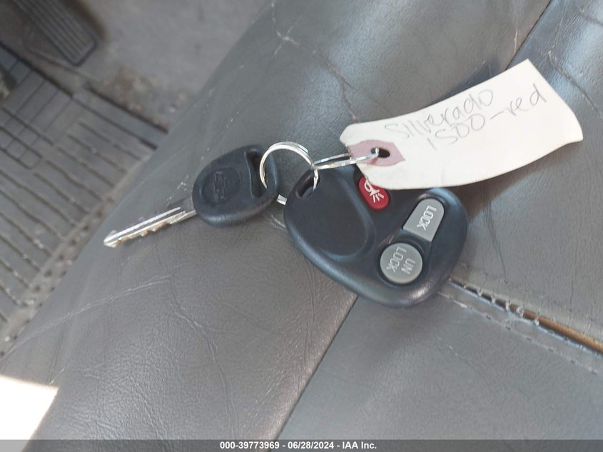 2000 Chevrolet Silverado 1500 Ls VIN: 1GCEK19T6YE272814 Lot: 39773969