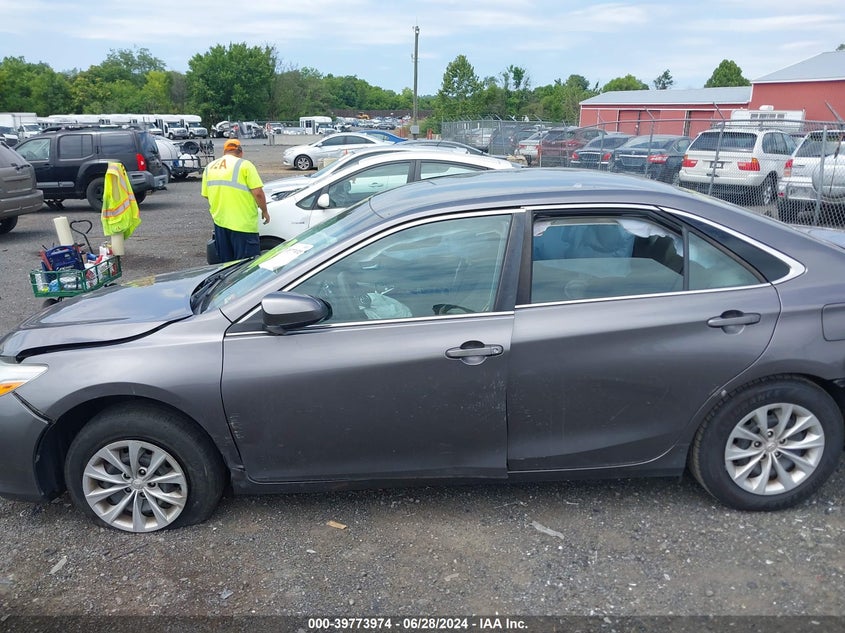 2016 Toyota Camry Le VIN: 4T1BF1FK8GU545805 Lot: 39773974