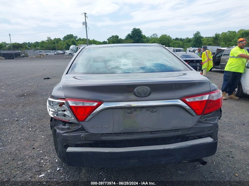 2016 Toyota Camry Le VIN: 4T1BF1FK8GU545805 Lot: 39773974