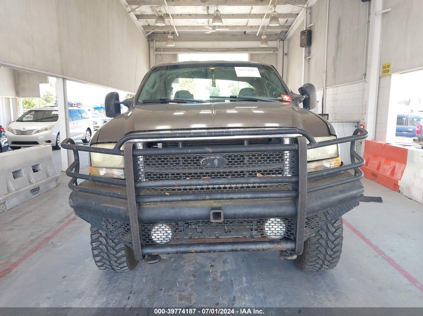 2004 Ford F-250 Lariat/Xl/Xlt VIN: 1FTNW21P44EA96932 Lot: 39774187