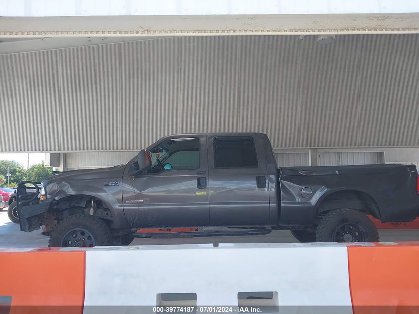 2004 Ford F-250 Lariat/Xl/Xlt VIN: 1FTNW21P44EA96932 Lot: 39774187