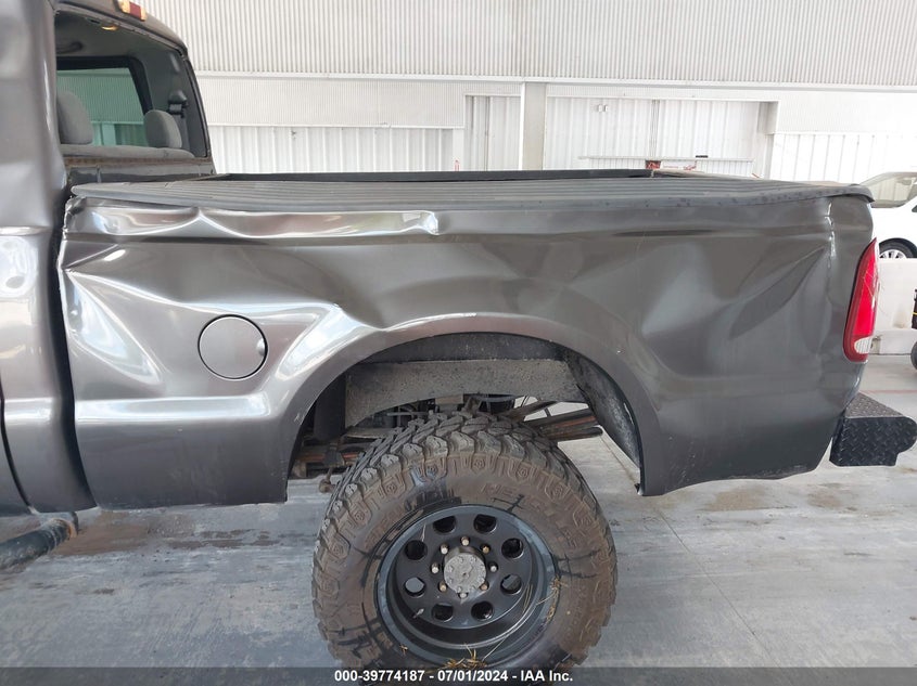 2004 Ford F-250 Lariat/Xl/Xlt VIN: 1FTNW21P44EA96932 Lot: 39774187