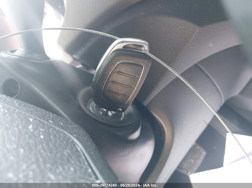 2016 Hyundai Santa Fe Sport 2.4L VIN: 5XYZTDLB1GG329104 Lot: 39774240