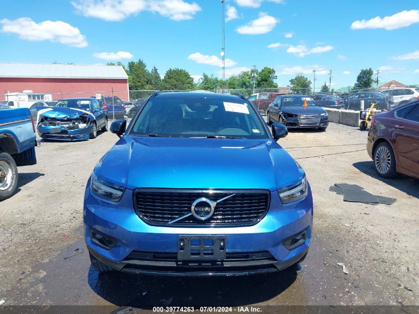 2020 Volvo Xc40 T5 R-Design VIN: YV4162UM2L2283759 Lot: 39774263