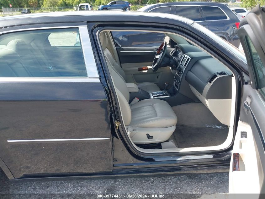 2006 Chrysler 300C VIN: 2C3KA63H86H518697 Lot: 39774431