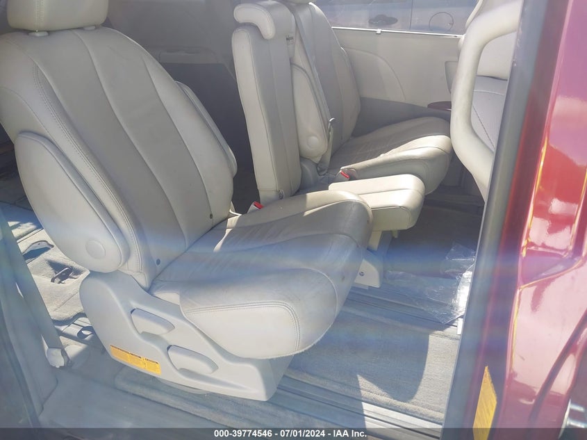 2013 Toyota Sienna Xle V6 8 Passenger VIN: 5TDYK3DC2DS347223 Lot: 39774546