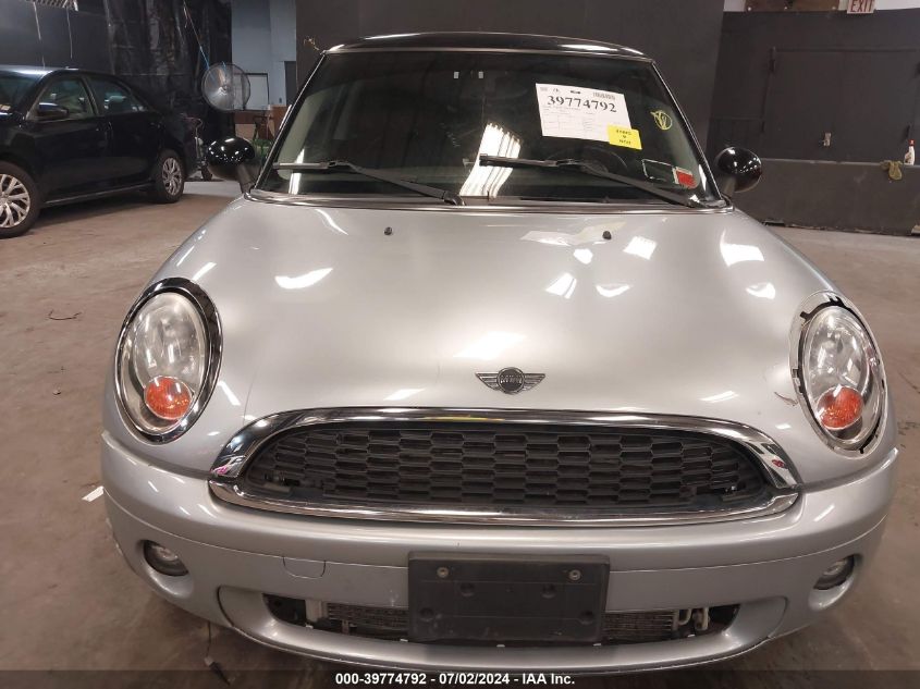 2008 Mini Cooper VIN: WMWMF33548TT66429 Lot: 39774792