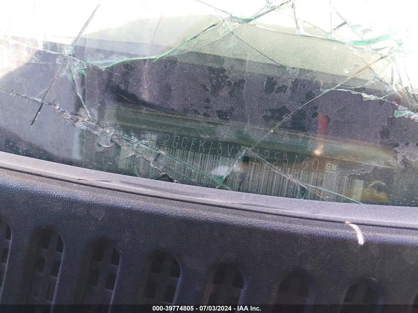2006 Chevrolet Silverado K1500 VIN: 2GCEK13VX61253160 Lot: 39774805