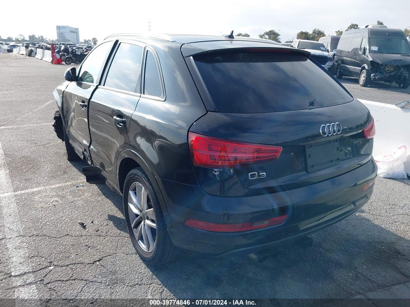 2018 Audi Q3 2.0T Premium/2.0T Sport Premium VIN: WA1BCCFS1JR005676 Lot: 39774846