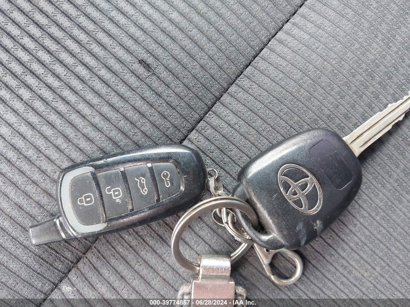 2016 Toyota Camry Se VIN: 4T1BF1FK0GU507114 Lot: 39774857