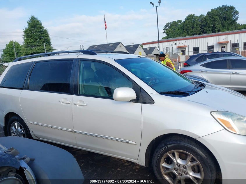 2005 Toyota Sienna Xle Limited VIN: 5TDZA22C15S288171 Lot: 39774892