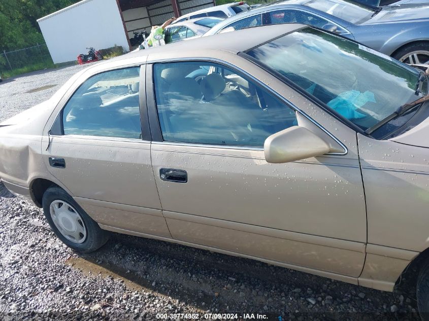 2000 Toyota Camry Ce VIN: 4T1BG22K1YU617874 Lot: 39774952