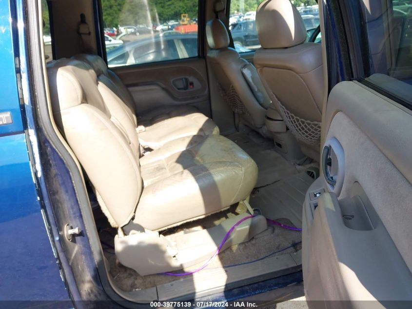 1997 Chevrolet Suburban 1500 VIN: 3GNFK16R8VG104939 Lot: 39775139