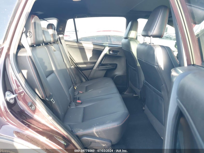 2017 TOYOTA RAV4 SE - 2T3NFREV2HW400209