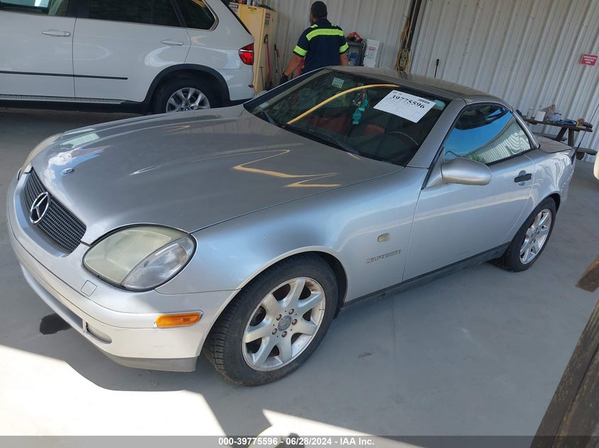1999 Mercedes-Benz Slk 230 Kompressor VIN: WDBKK47F8XF127766 Lot: 39775596