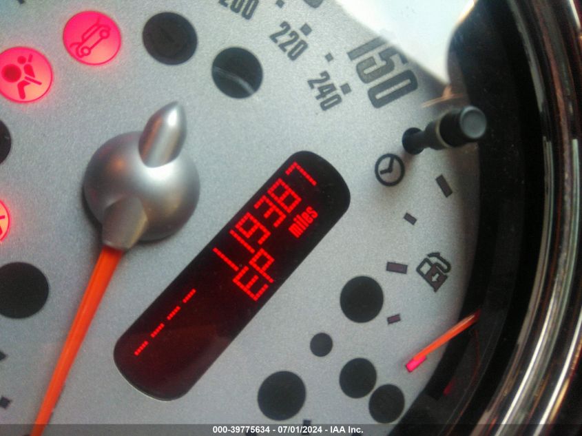 2006 Mini Cooper S VIN: WMWRH335X6TK57759 Lot: 39775634