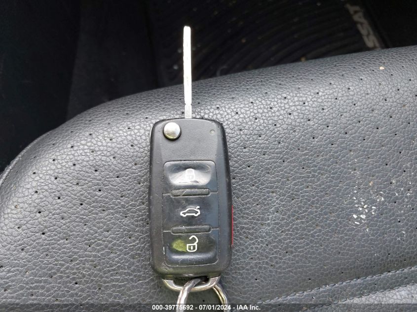 2012 Volkswagen Passat Se W/Sunroof VIN: 1VWBH7A35CC032347 Lot: 39775692