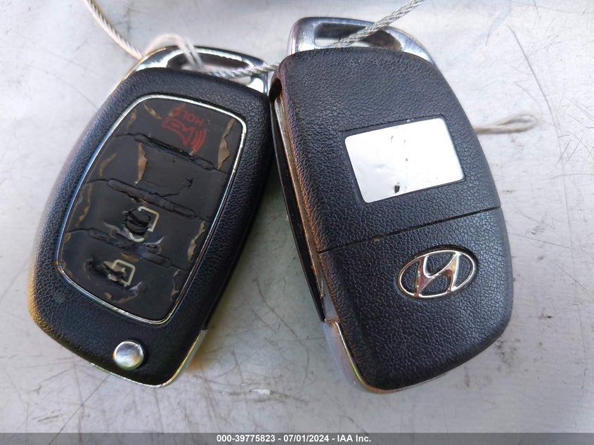 2014 Hyundai Santa Fe Sport 2.4L VIN: 5XYZTDLB1EG151398 Lot: 39775823