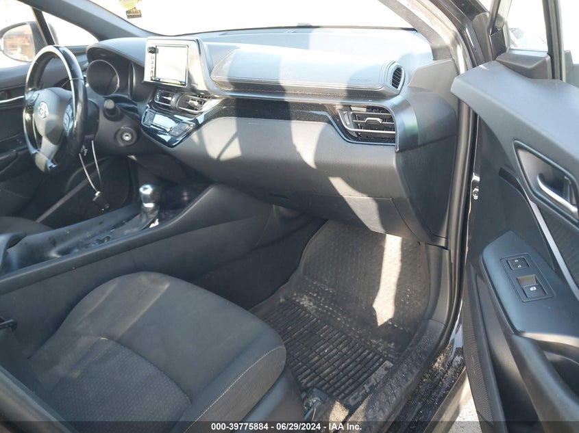 2018 Toyota C-Hr Xle VIN: NMTKHMBX5JR008238 Lot: 39775884