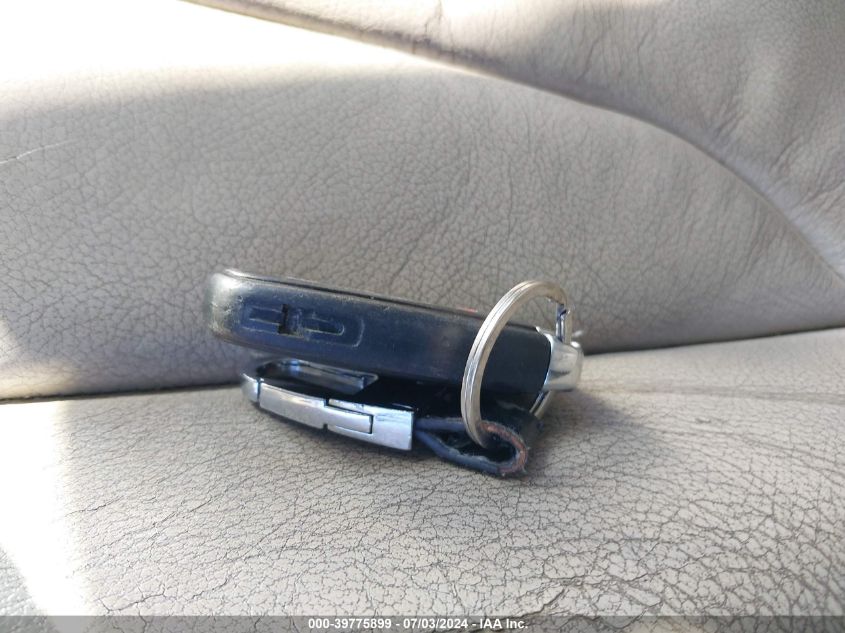 2010 Audi A4 2.0T Premium VIN: WAUEFAFL2AN060567 Lot: 39775899