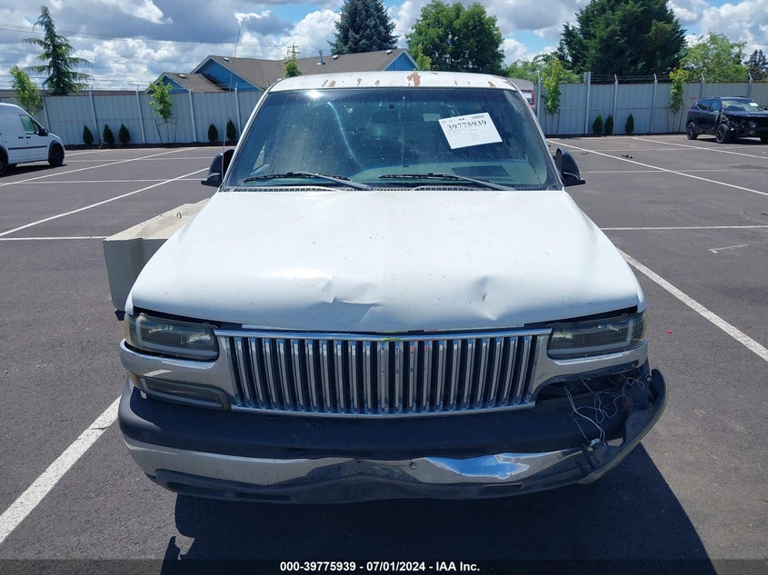 2002 Chevrolet Silverado 1500 VIN: 2GCEC19V521353326 Lot: 39775939